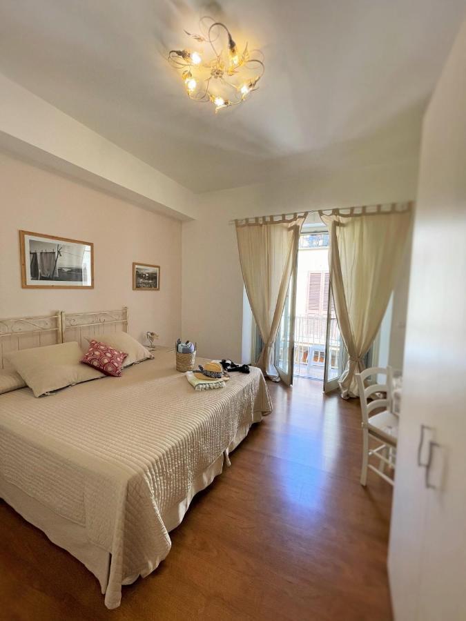 B&B Evelyne Taormina Exterior foto