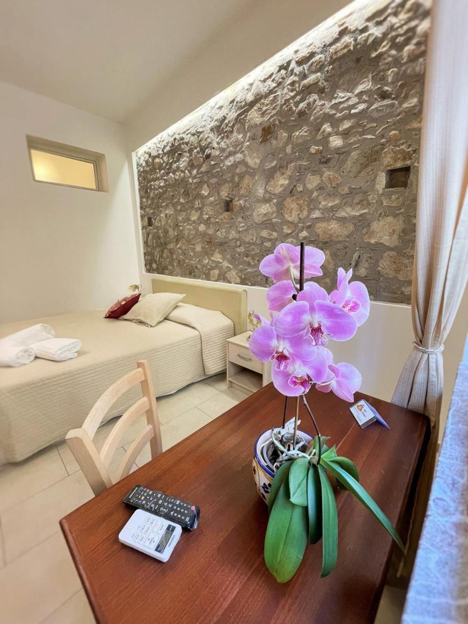 B&B Evelyne Taormina Exterior foto